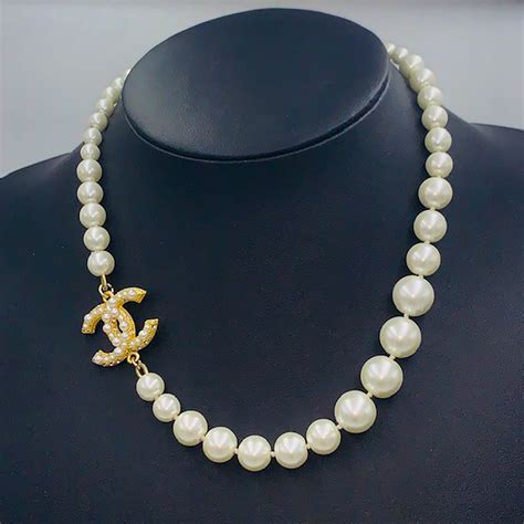 chanel pearl necklace On Sale .